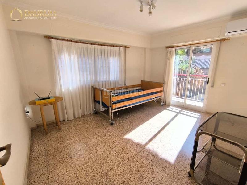 Foto c317c69b-6c35-4bff-9294-297c80e967e3. Etagenwohnung in Carolinas Altas Alicante