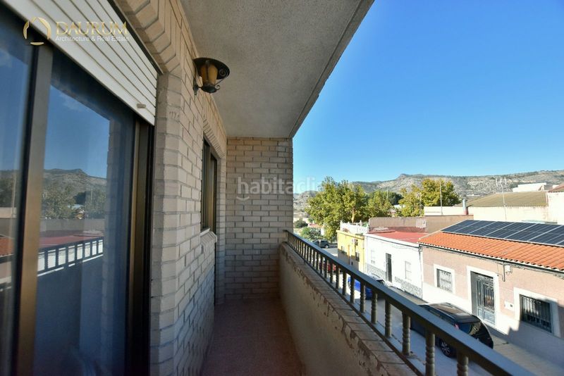 Foto 15df4bfa-f5db-45e5-9260-990eaf88d337. Casa amb calefacció aparcament a San Crispín-Huerta Nueva-Estación Elda