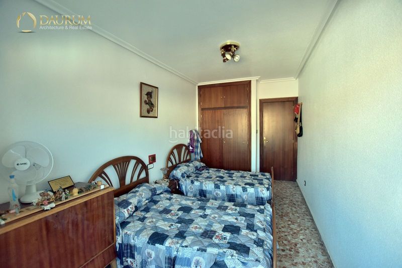 Foto 3a8b8efa-bb9a-44ea-84db-87e02428f117. Casa amb calefacció aparcament a San Crispín-Huerta Nueva-Estación Elda