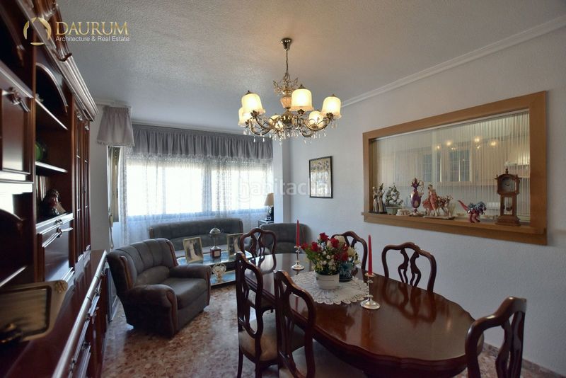 Foto 5c5af25a-204c-49e5-862b-3f729ffba005. Casa amb calefacció aparcament a San Crispín-Huerta Nueva-Estación Elda
