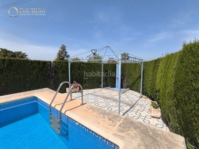 Foto 0877569c-173b-4df5-9e0c-99690c2db2a8. Casa amb calefacció aparcament piscina a Busot