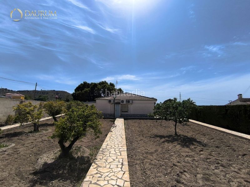 Foto 1275cf67-d47c-4f64-82cc-842469e949f4. Casa amb calefacció aparcament piscina a Busot