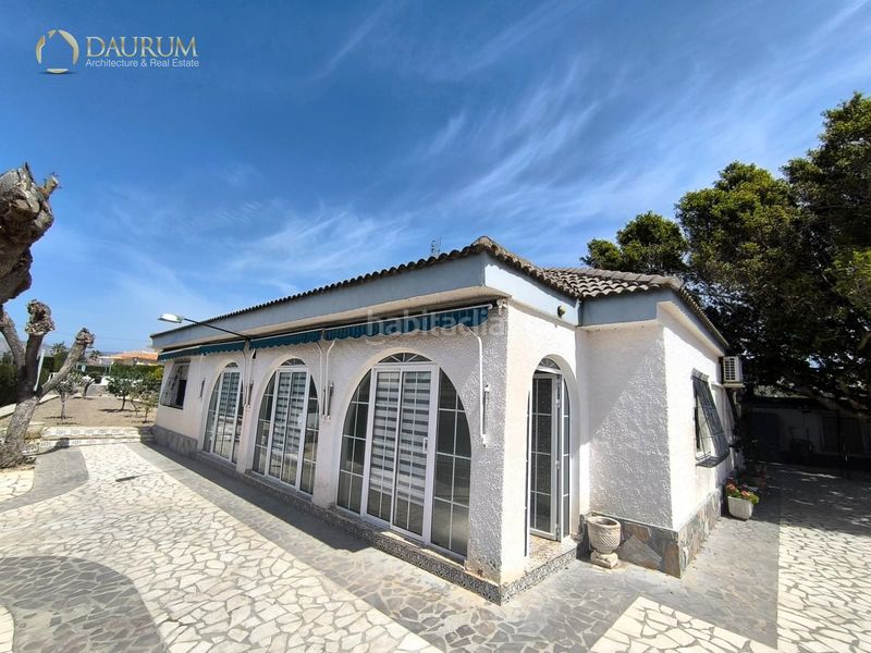 Foto 6168e179-eadc-4355-88ee-3c2f6317ca1c. Casa amb calefacció aparcament piscina a Busot