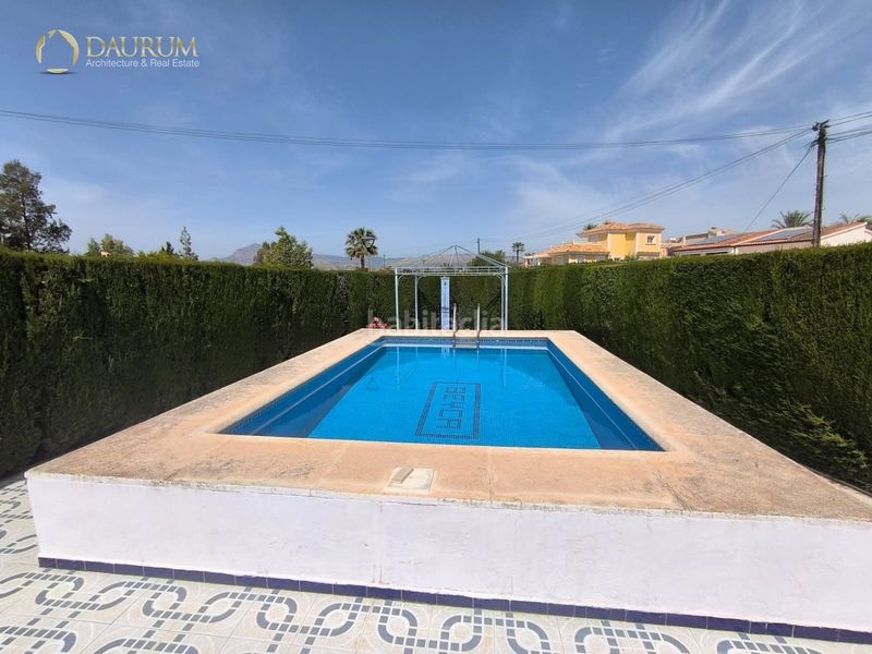 Foto a9d8adbc-49a8-4dcb-806f-120690259e76. Casa amb calefacció aparcament piscina a Busot