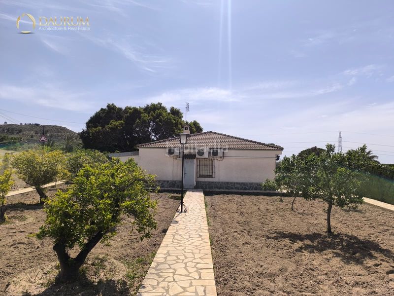 Foto e5c4ad15-d5cb-4f8b-8252-10ce4d1dab0f. Casa amb calefacció aparcament piscina a Busot