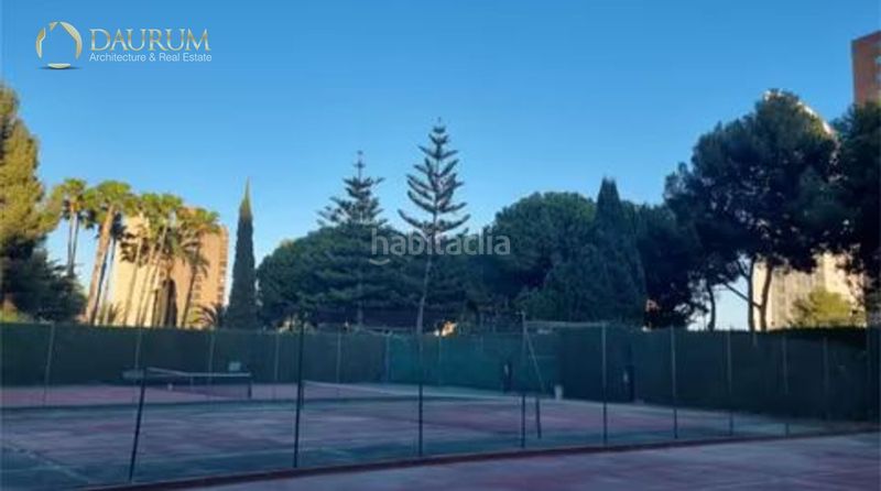 Foto a71efc82-8d98-4c86-9a9f-a13746a96373. Pis amb piscina a Playa Poniente Benidorm