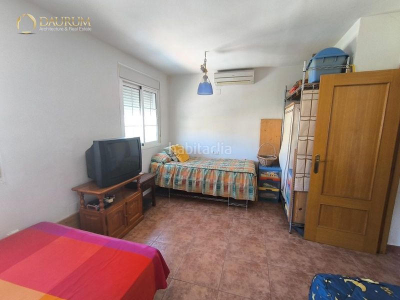Foto 2946227b-3238-436b-971e-e86e23e9f442. Casa aparellada amb aparcament a Aigües