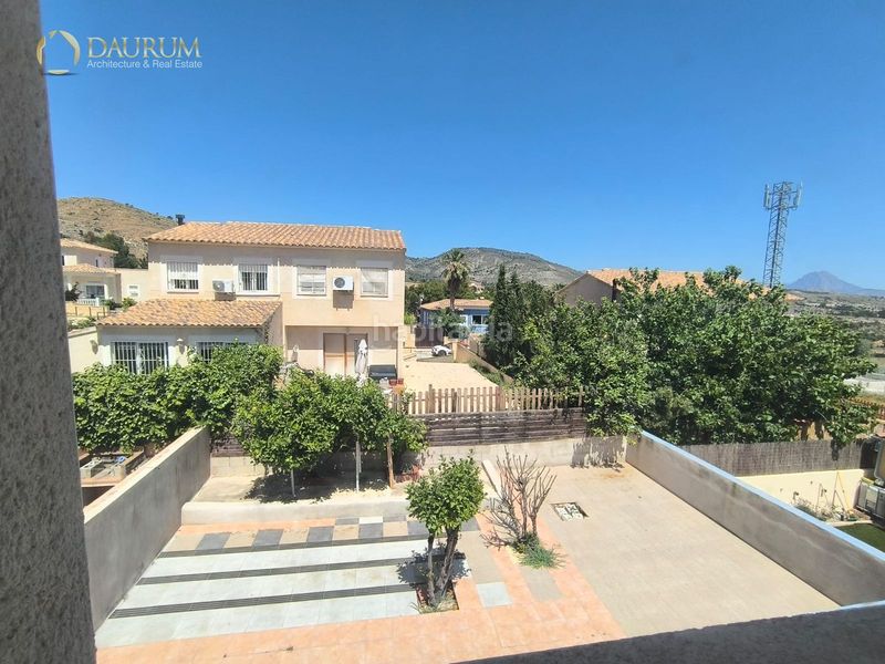 Foto 8d43e79e-698a-45ce-8fb0-879ae5f489c6. Casa aparellada amb aparcament a Aigües