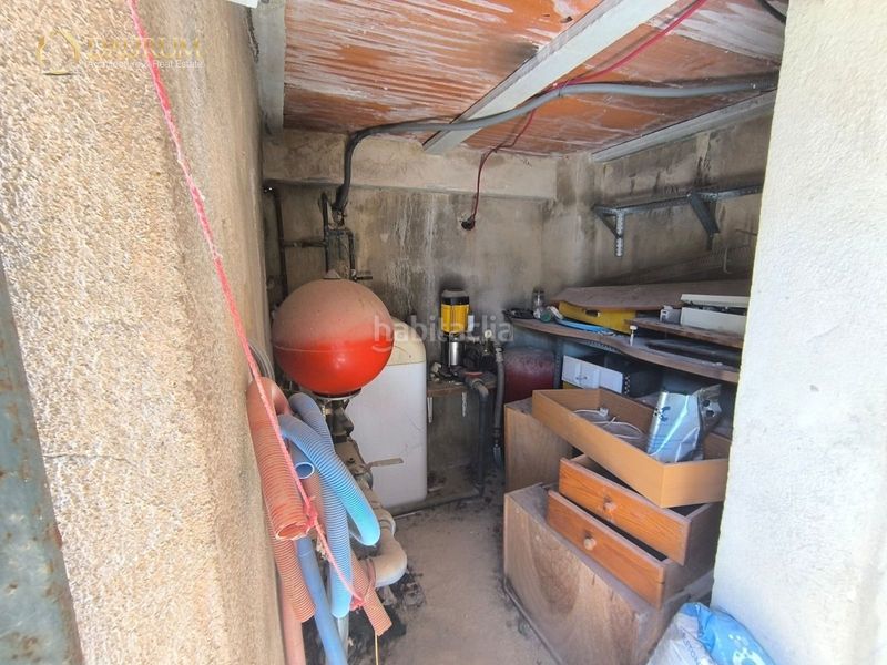Foto b20e32c4-fc6a-4edb-91b0-c7d9c9f42e36. Casa aparellada amb aparcament a Aigües