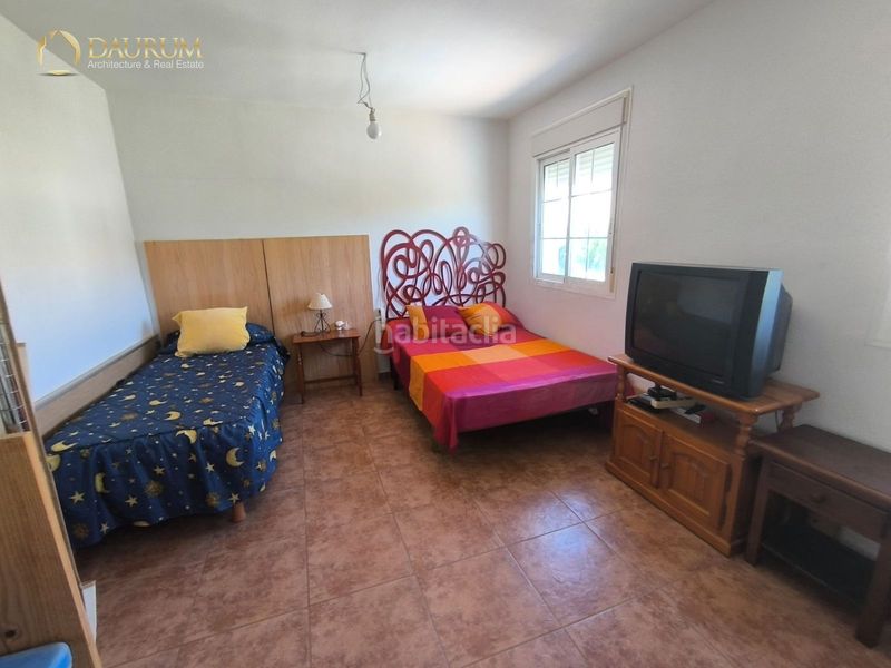 Foto c1d76faa-5ae4-4ed5-913e-295195c295a3. Casa aparellada amb aparcament a Aigües