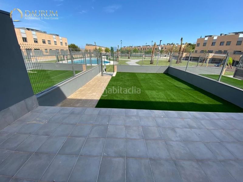 Foto 62173da2-da4a-43c9-8854-0724ddb40a93. Casa adossada amb aparcament piscina a Centro Mutxamel