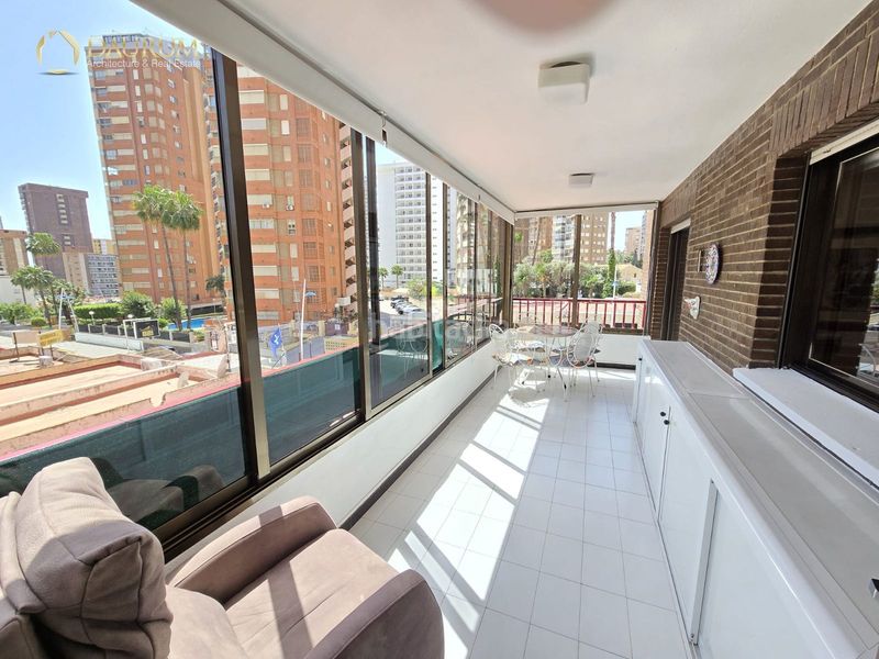 Foto d1be2b4a-d74c-4bbe-91ee-8bc00d376ec9. Pis amb aparcament piscina a Playa Levante Benidorm