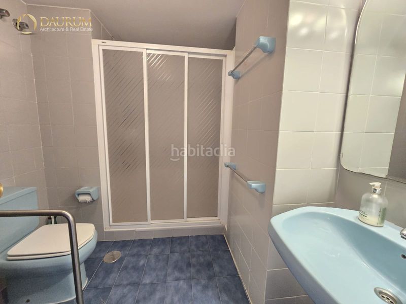 Foto e2757769-55ba-411d-86db-3539a07d4c38. Pis amb aparcament piscina a Playa Levante Benidorm