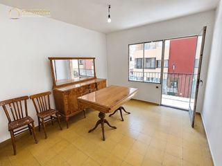 Flat  Calle del marqués de comillas. Fantástica vivienda en venta de 3 habitaciones en el centro urba