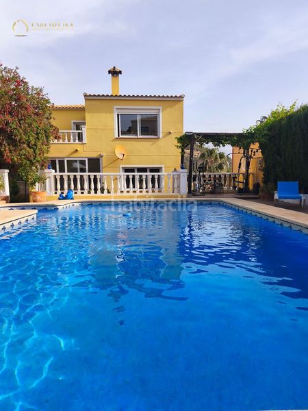 Foto 98b9ca65-8237-45e5-bae3-7e481a658155. Casa amb aparcament piscina a La Nucia Pueblo Nucia (la)