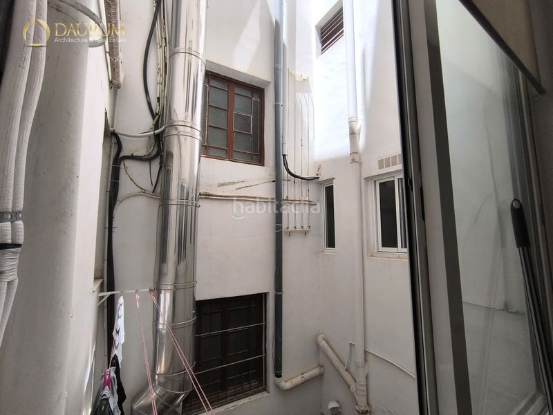 Foto e15a1b35-3b77-4bd1-8a55-659aa410379b. Pis a Barrio del Centro Alicante