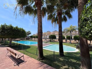 Casa adossada  Avenida arquitecto félix candela. Maravillosa vivienda en venta de 5 habitaciones en alicante golf