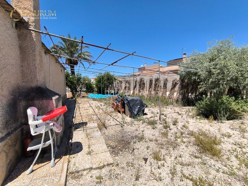 Foto e97e5cb7-0e33-4005-9f7f-7328c8f876dc. Casa amb aparcament a La Algoda - Matola - Llano de San José Elche / Elx