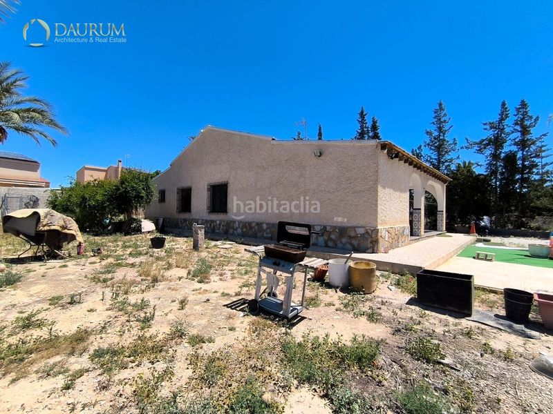 Foto f172224d-7ac9-46a1-b321-39af630ee64c. Casa amb aparcament a La Algoda - Matola - Llano de San José Elche / Elx