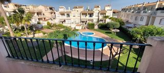 Casa a schiera  Avenida d'áfrica. Estipenda vivienda en venta de 3 dormitorios en panorama  sierra