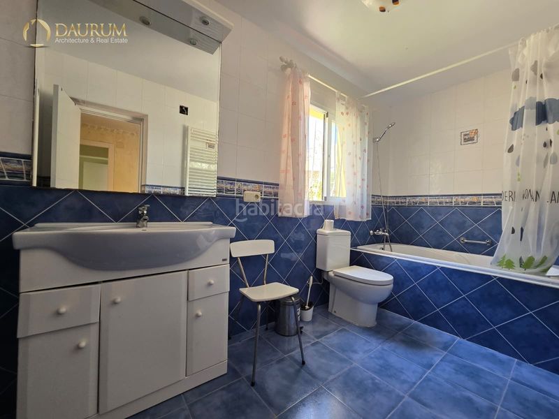 Foto 85e894d1-ed51-44a6-8b8b-c9430cd2a46b. Casa amb calefacció aparcament piscina a Coloma Nucia (la)