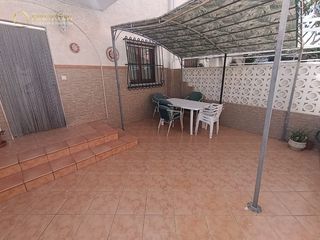 Xalet  Calle torrevieja. Maravillosa vivienda en venta de 3 dormitorios en la gran playa