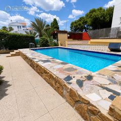 Casa  Calle ruperto chapí. Amplia vivienda en venta de 6 dormitorios en albir en lalfàs del