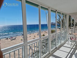 Appartamento  De madrid. Maravillosa vivienda en venta en primera línea de playa de 3 dor