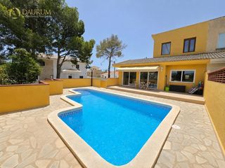 Towny house  Oroval. Fantástico chalet pareado en venta de 2 habitaciones en la nucia