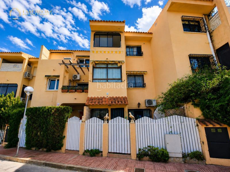 Foto c4f16208-0976-46c3-a45e-e5cd521719a4. Casa adossada amb aparcament piscina a Villamontes-Boqueres Sant Vicent del Raspeig