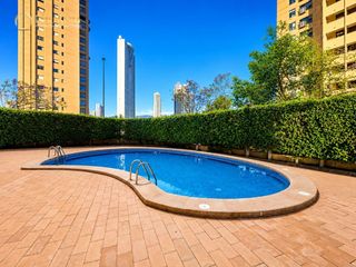 Pis  Avenida murtal. Fantástico piso en venta de 3 dormitorios en pueblo poniente en