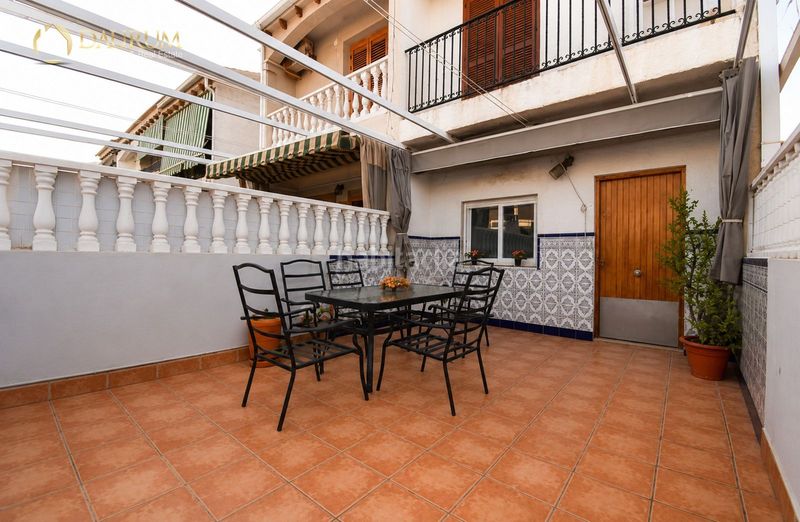 Foto 583725f2-28f0-447f-aea0-1288c9444057. Casa adossada amb calefacció aparcament piscina a Santa Pola