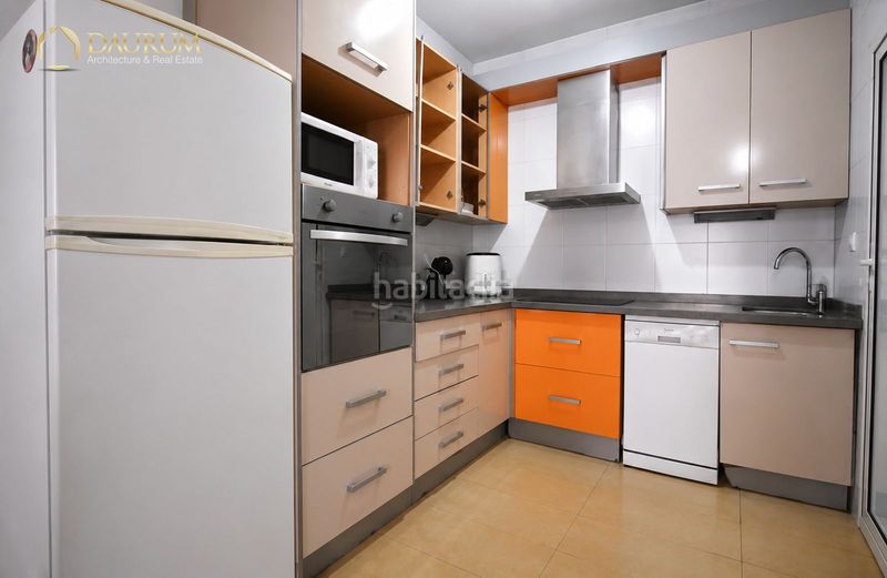 Foto df6417b8-2d2a-4456-9837-b82752855f4d. Casa adossada amb calefacció aparcament piscina a Santa Pola