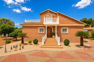 Haus  Calle sierra salinas. Fantástica vivienda en venta de 4 habitaciones en el rebolledo a