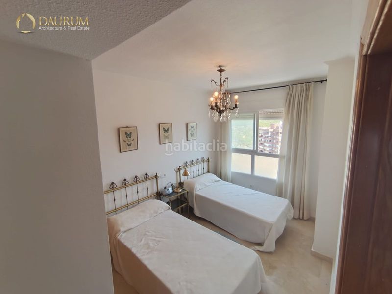 Foto 6a29f0b2-d5f3-49a9-97f5-7dfe105493e3. Apartament amb calefacció aparcament piscina a Playa Poniente Benidorm
