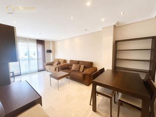 Rent Flat  Calle la torre. Espectacular vivienda en alquiler de 4 dormitorios en plaza crev