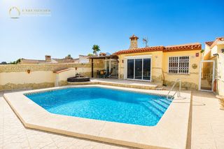 Xalet  Carrer les flors. Fantástico chalet en venta de 3 habitaciones en alfaz del pi pue