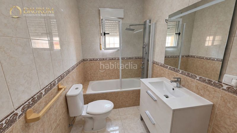 Foto ad8f7d72-8af3-4c04-b0ef-1627aae48bd7. Pis amb calefacció piscina a Parque Acuático - Sector 25 Torrevieja