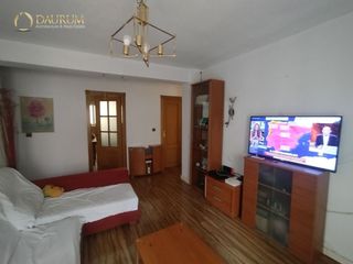 Flat  Calle valencia. Magnífica vivienda en venta de 3 dormitorios en carolinas bajas