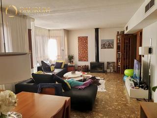 Appartement  Calle san fernando, barrio del ctro. Fantástico piso de 3 habitaciones en el centro de alicante