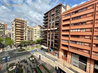 Appartement  Rambla méndez núñez. Fantastico piso de 5 habitaciones en el centro de alicante