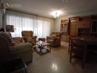 Flat  Calle montero ríos. Estupenda vivienda de 4 habitaciones en alicante