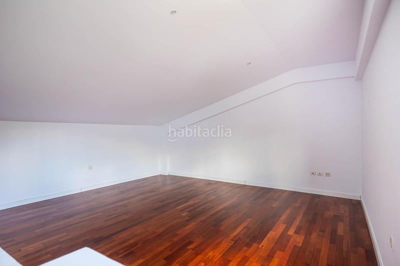 Foto 2681202c-f4e0-4416-ae9c-627fae865613. Rent towny house with heating parking in Colegio Europa Espartinas