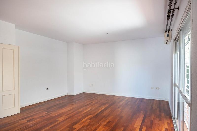 Foto 65c29c08-372b-4187-8f4e-be527e7612f9. Rent towny house with heating parking in Colegio Europa Espartinas