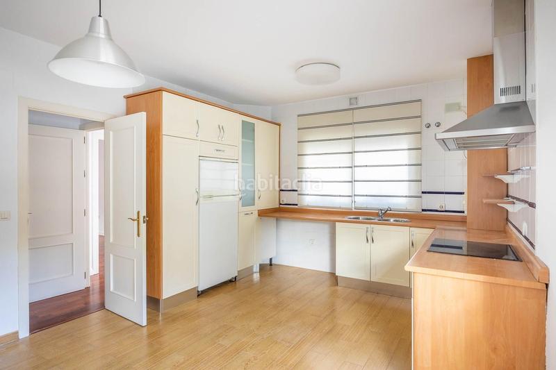 Foto 94f4919f-599f-4679-b035-1fc7d3613cbd. Rent towny house with heating parking in Colegio Europa Espartinas