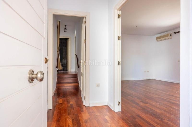 Foto c7369004-36ed-43af-a33a-aa324a842b14. Rent towny house with heating parking in Colegio Europa Espartinas