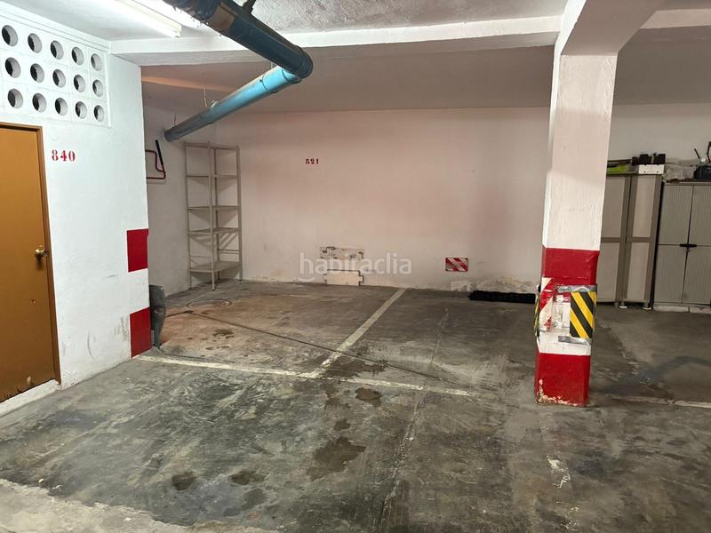 Foto bc2027f7-ef6b-433b-8339-b9968607f542. Parking voiture dans Triana Oeste Sevilla