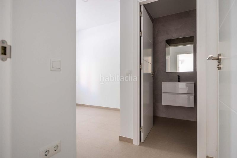 Foto 2e6fbfaf-a5cd-4b9a-919b-cdc2bf4a0e02. Flat in calle calle de la rambla de almería in Bellavista Sevilla