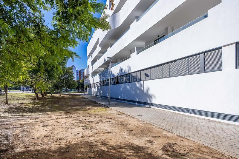 Foto 3be0bdbd-e2dd-4009-b5ef-74535eec7168. Flat in calle calle de la rambla de almería in Bellavista Sevilla