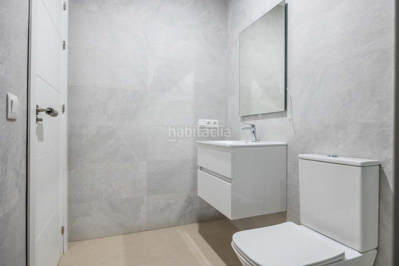 Foto 57b6e391-29f1-433b-8afc-22f6c710700a. Flat in calle calle de la rambla de almería in Bellavista Sevilla